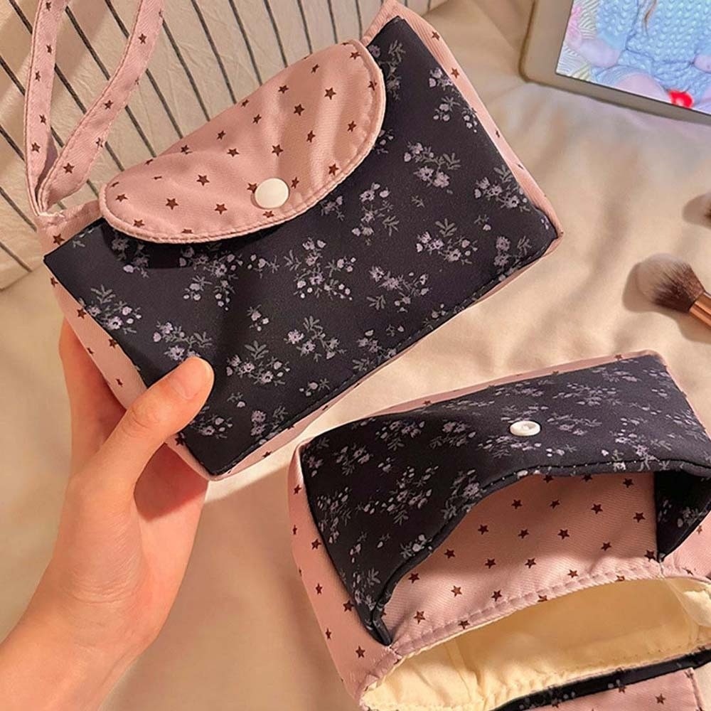 กระเป๋าแต่งหน้าลายดอกไม้สีม่วง - The Korean Lifestyle บทวิจารณ์และราคา
