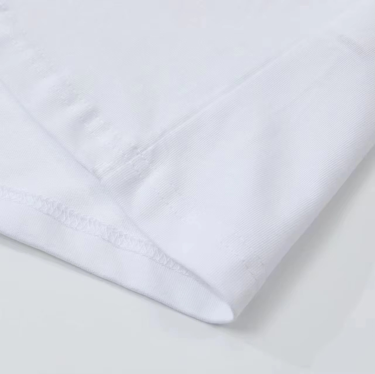 เสื้อยืดผู้หญิงสีขาวแขนสั้น ลา - Korean Men Lifestyle บทวิจารณ์และราคา